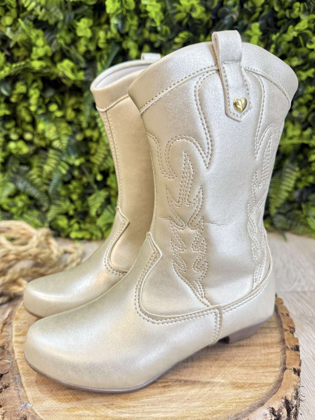 Bota Infantil em Courino para Inverno com Zíper e Salto Dourado