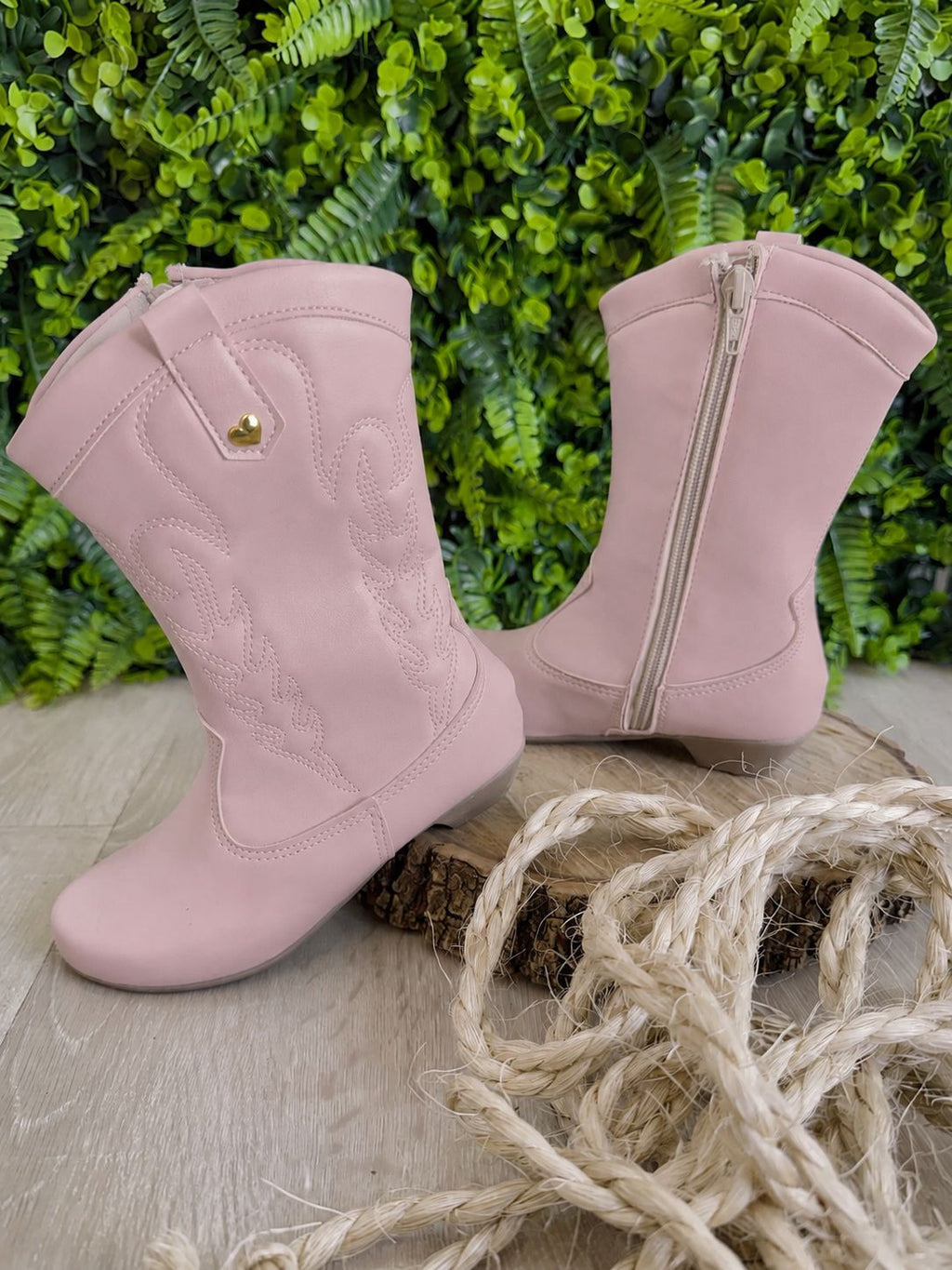 Bota Infantil Rosa em Courino com Zíper e Salto para Inverno