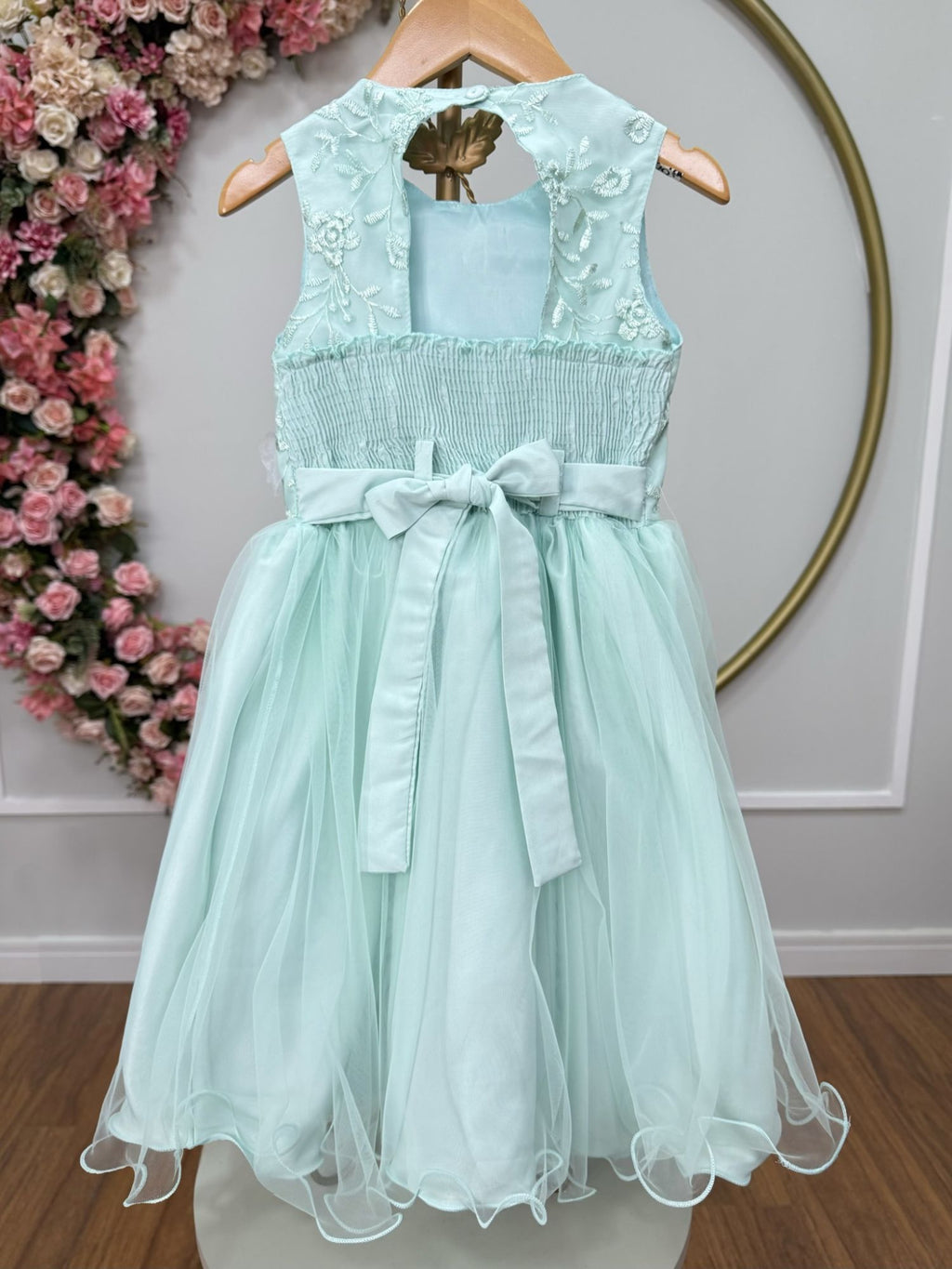 Vestido Infantil Verde Acqua Com Renda e Aplique de Flores