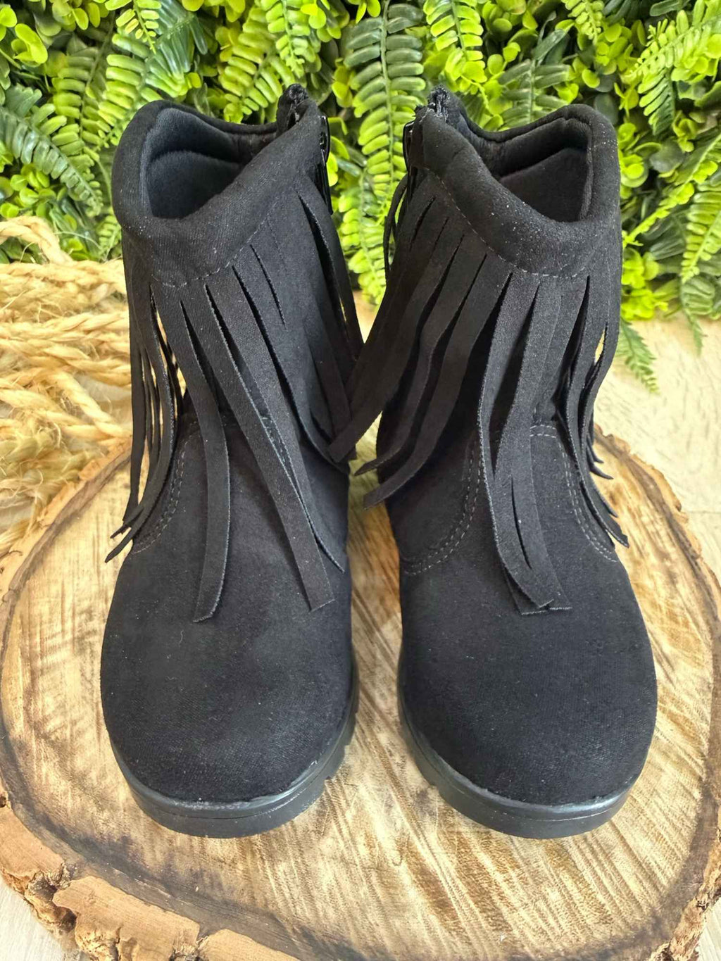 Bota Infantil Preta de Camurça com Franjas para Inverno