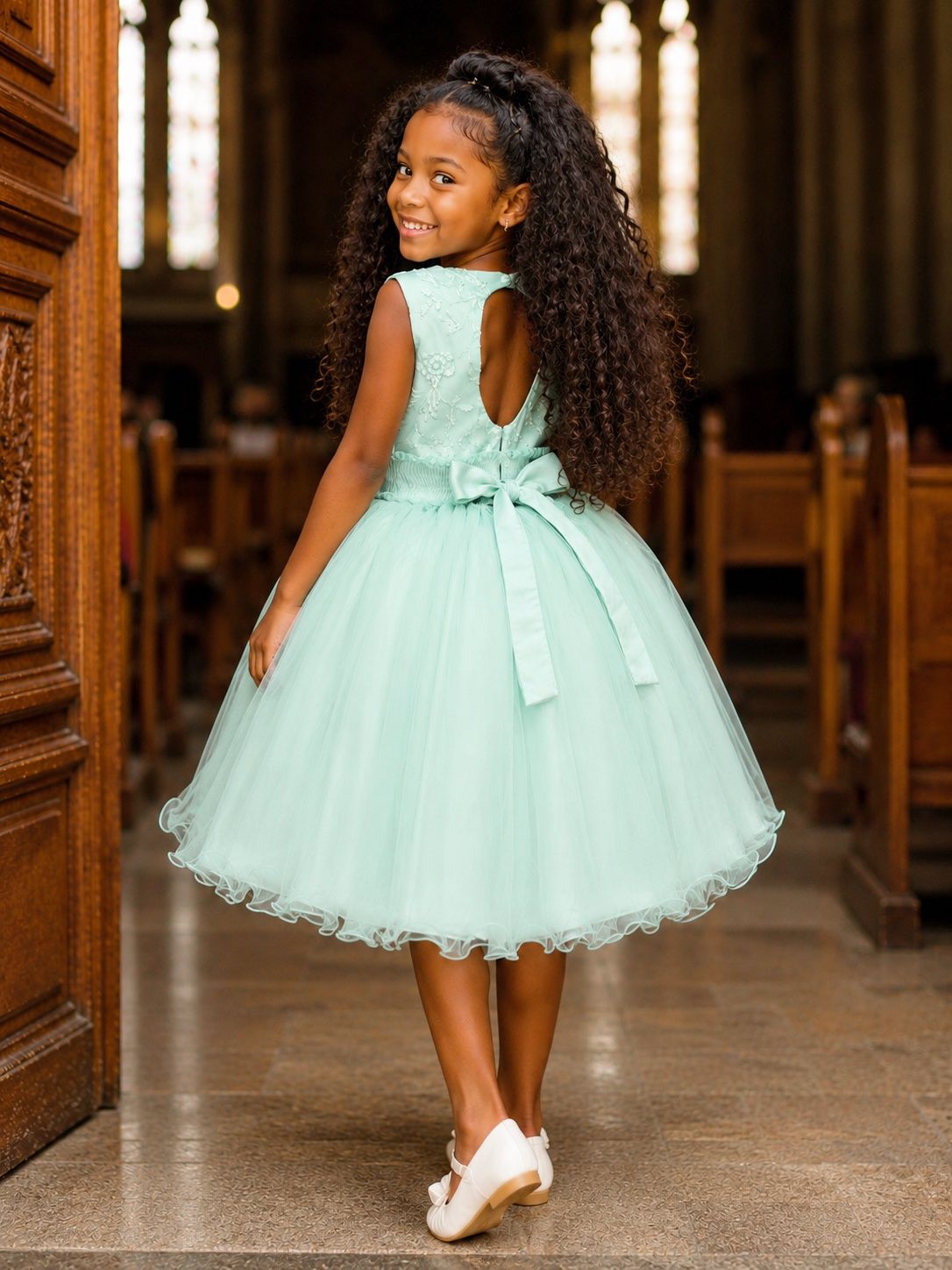 Vestido Infantil Verde Acqua Com Renda e Aplique de Flores