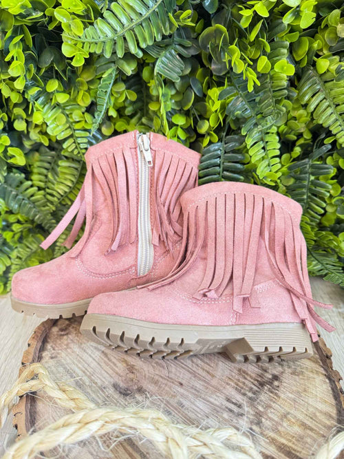 Bota Infantil Rosa em Camurça com Franjas para Estilo e Conforto