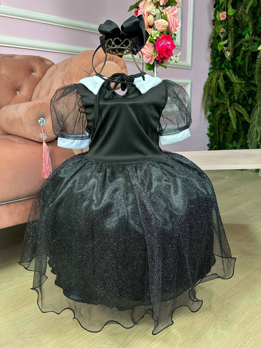 Fantasia Infantil Wandinha em Tule Preto com Gola Branca