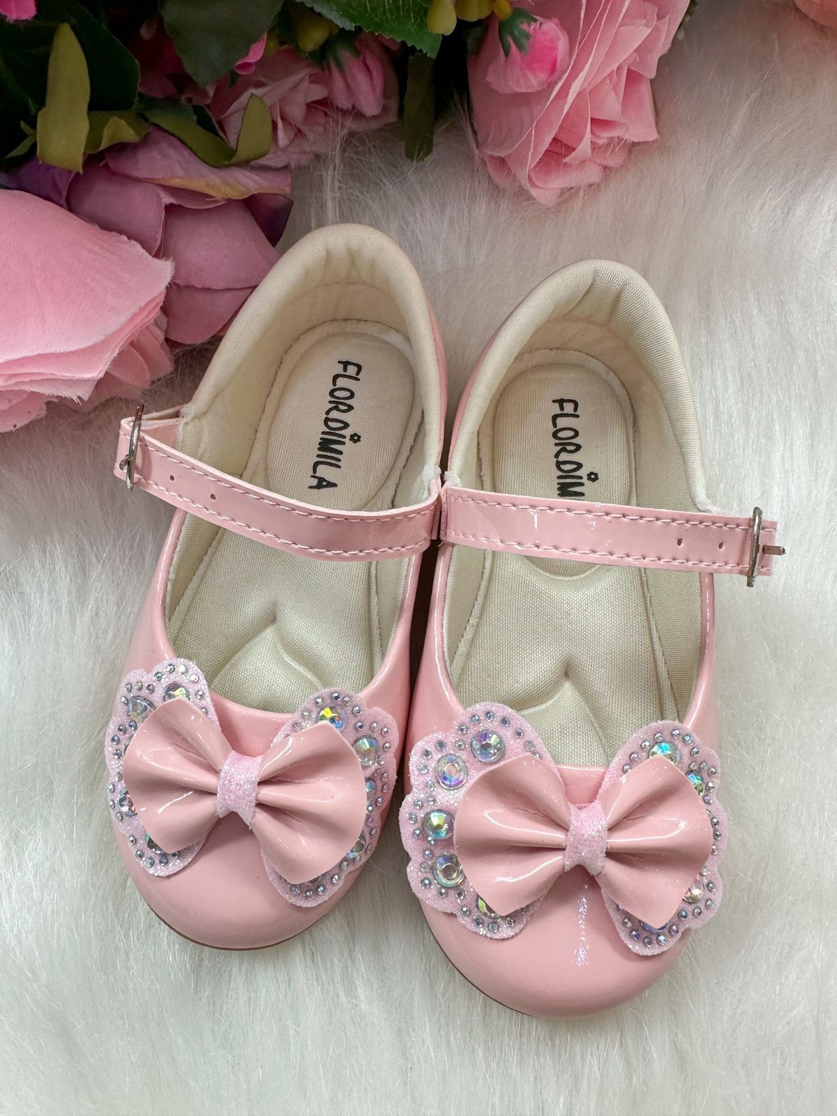 Sapatilha Rosa Di Mila Baby com Lacinho e Strass para Conforto e Estilo