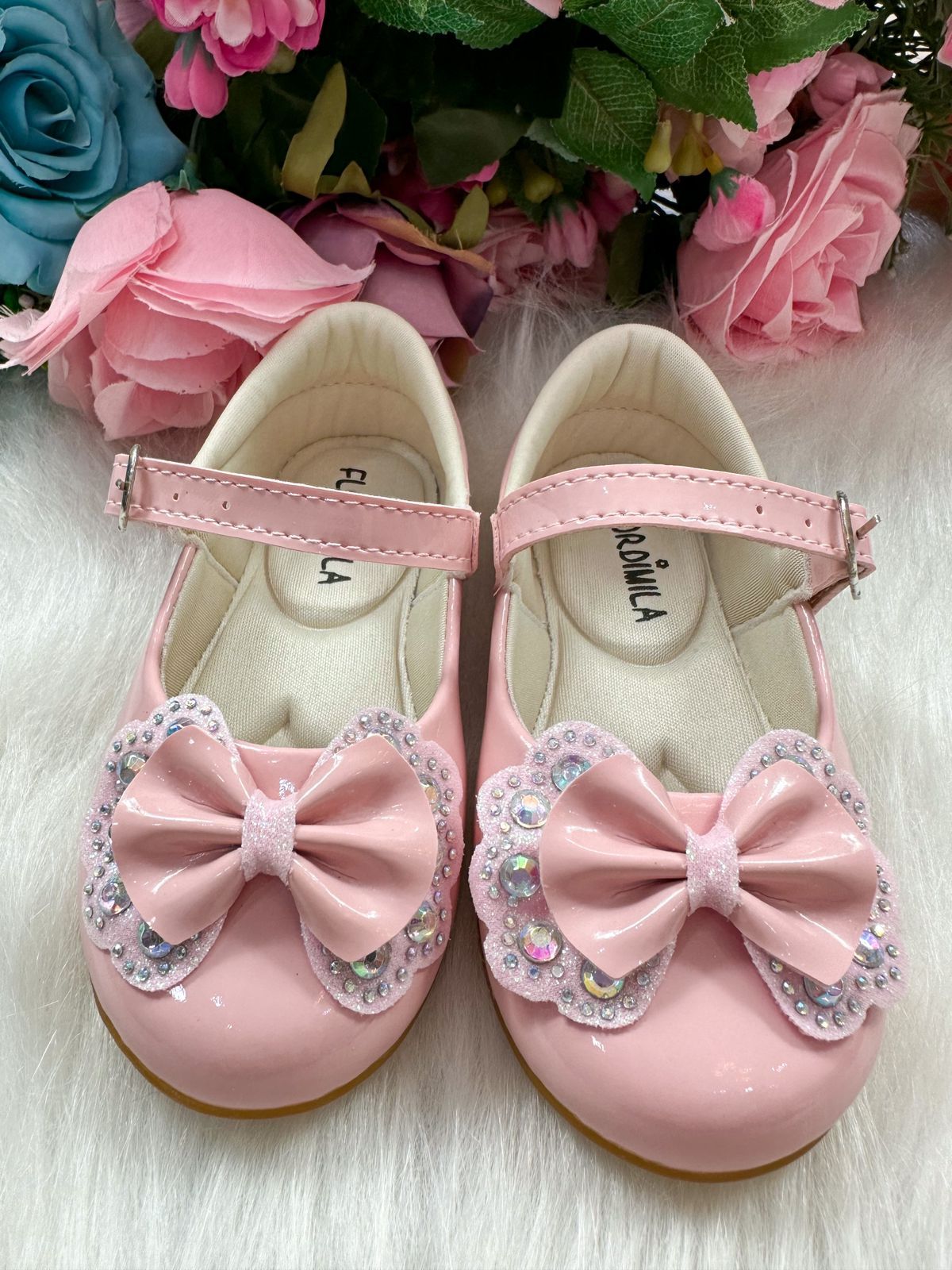 Sapatilha Rosa Di Mila Baby com Lacinho e Strass para Conforto e Estilo