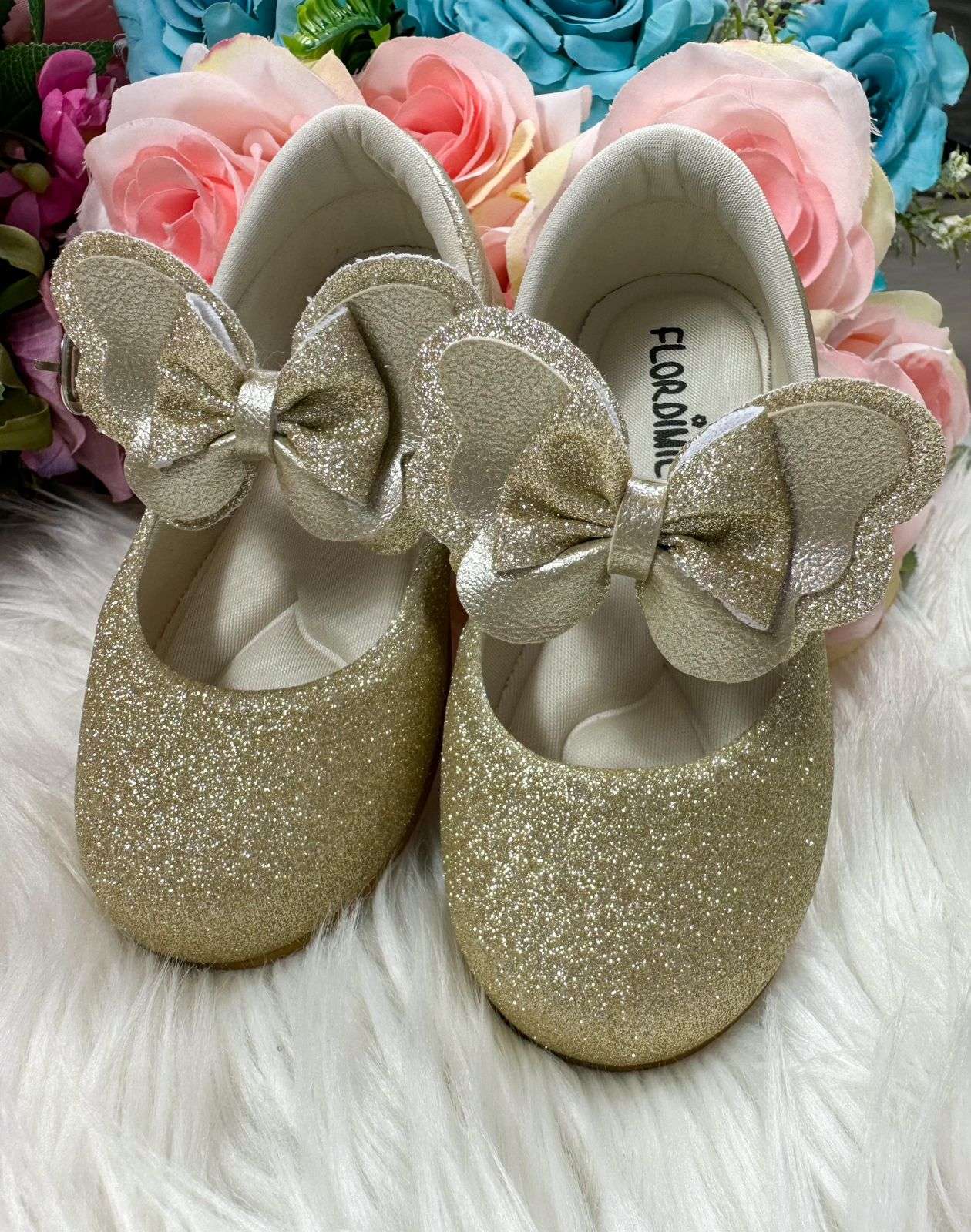 Sapatilha Dourada Glitter para Bebê com Conforto e Estilo