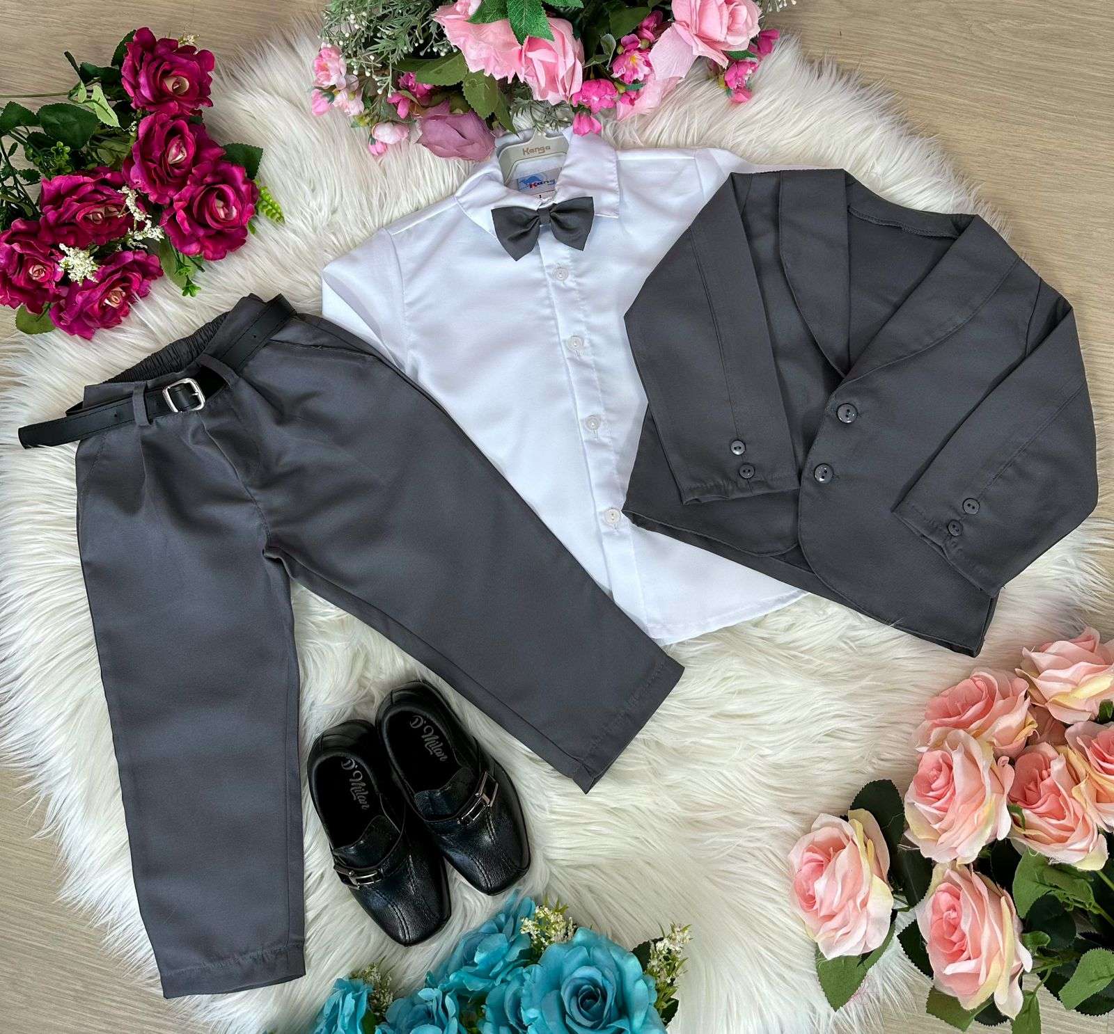 Conjunto Social Infantil Branco e Cinza com Gravata Borboleta