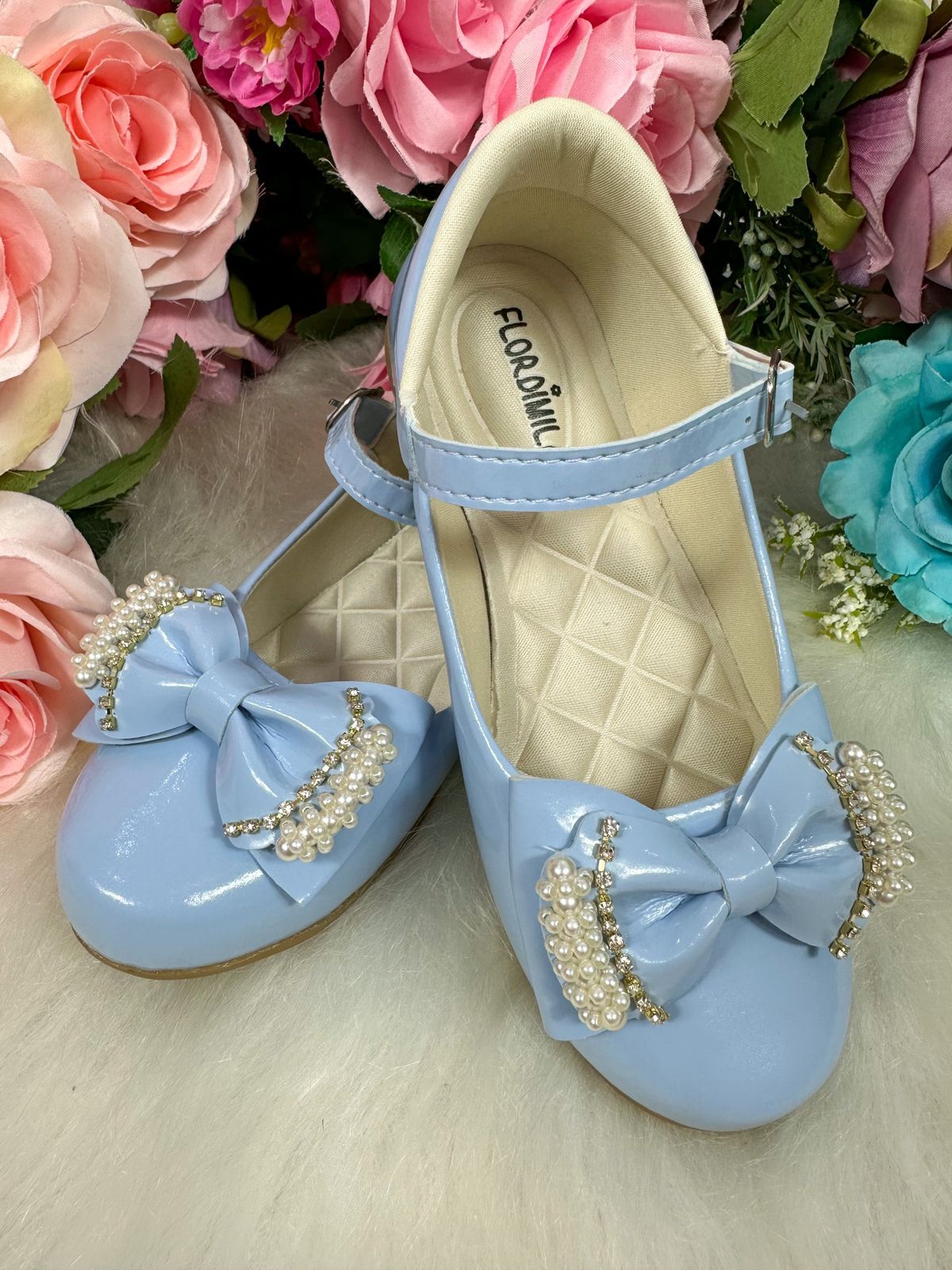 Sapatilha Azul Bebê com Pérolas para Festas e Passeios
