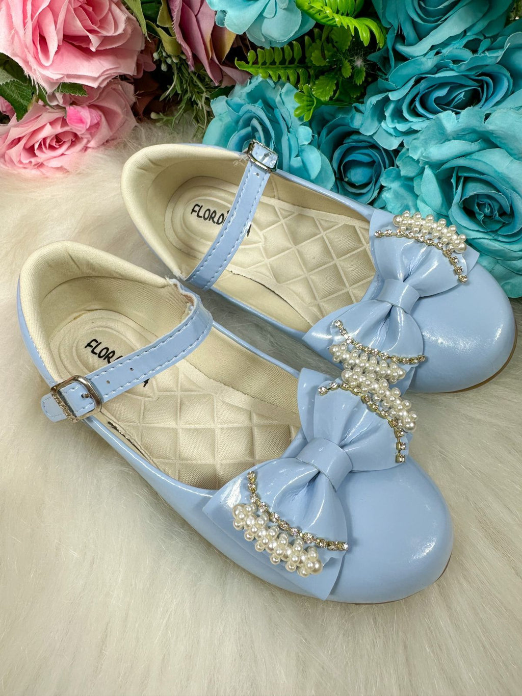 Sapatilha Azul Bebê com Pérolas para Festas e Passeios