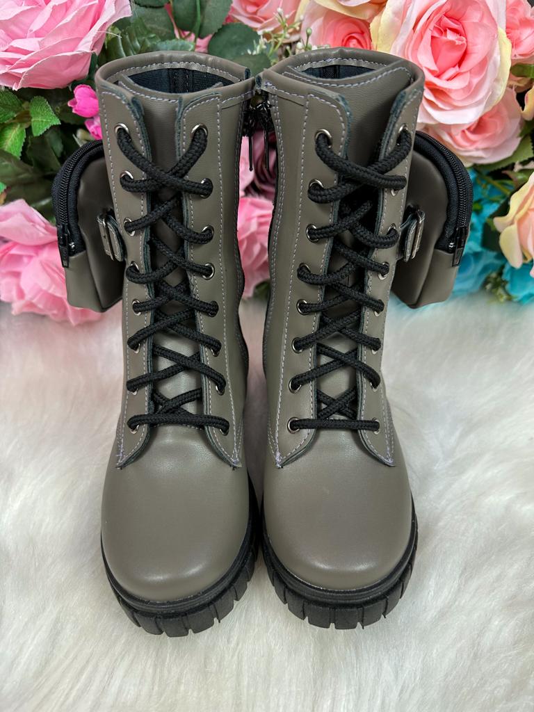 Bota Infantil Onix com Bolsinha para Estilo e Conforto