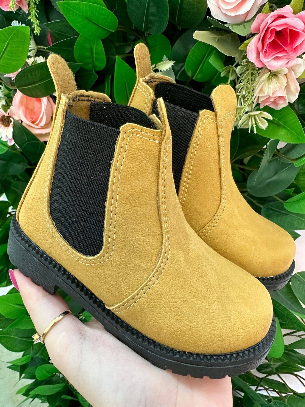 Bota Masculina Mostarda Confortável para Passeios e Festas