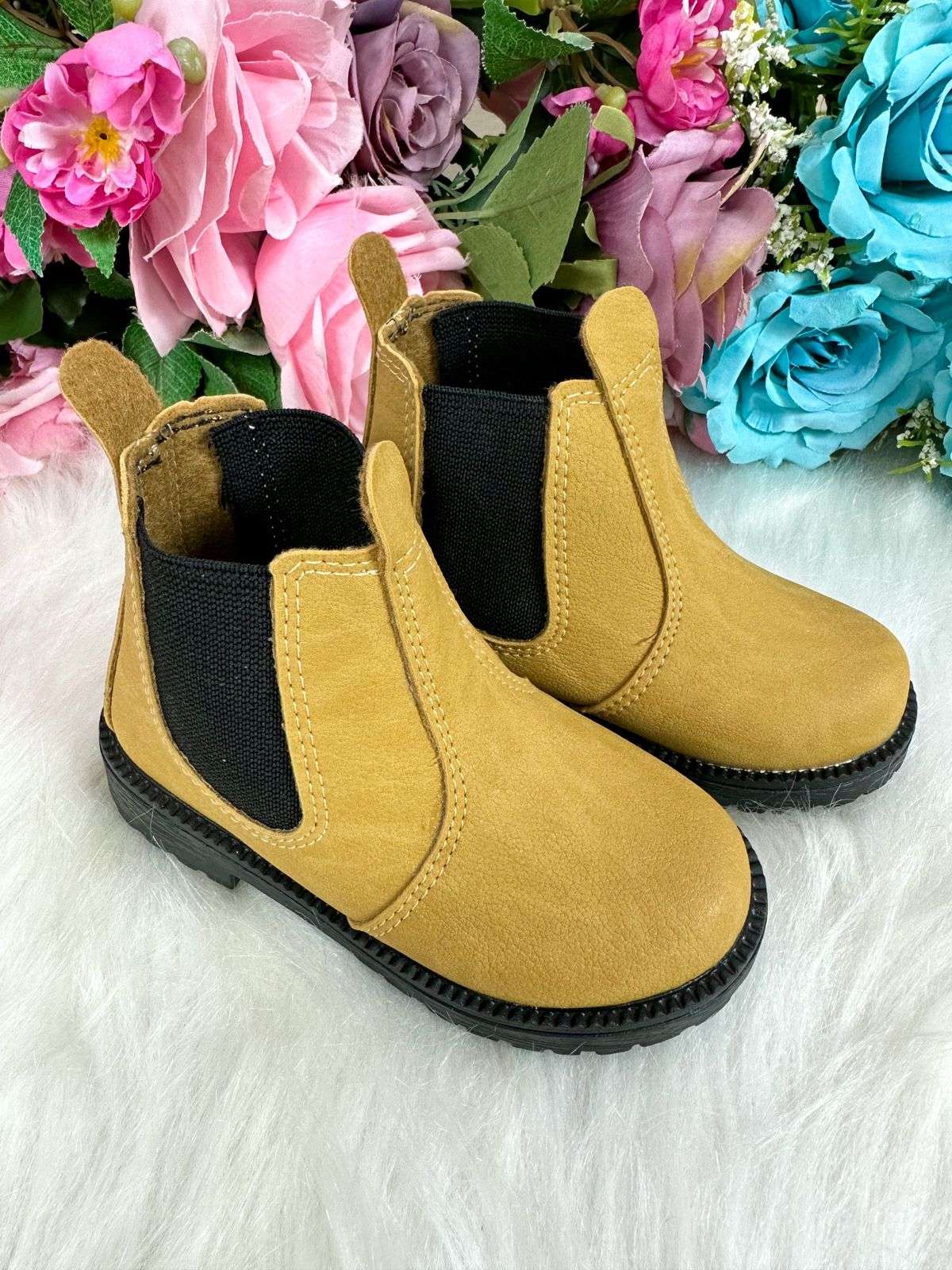 Bota Masculina Mostarda Confortável para Passeios e Festas
