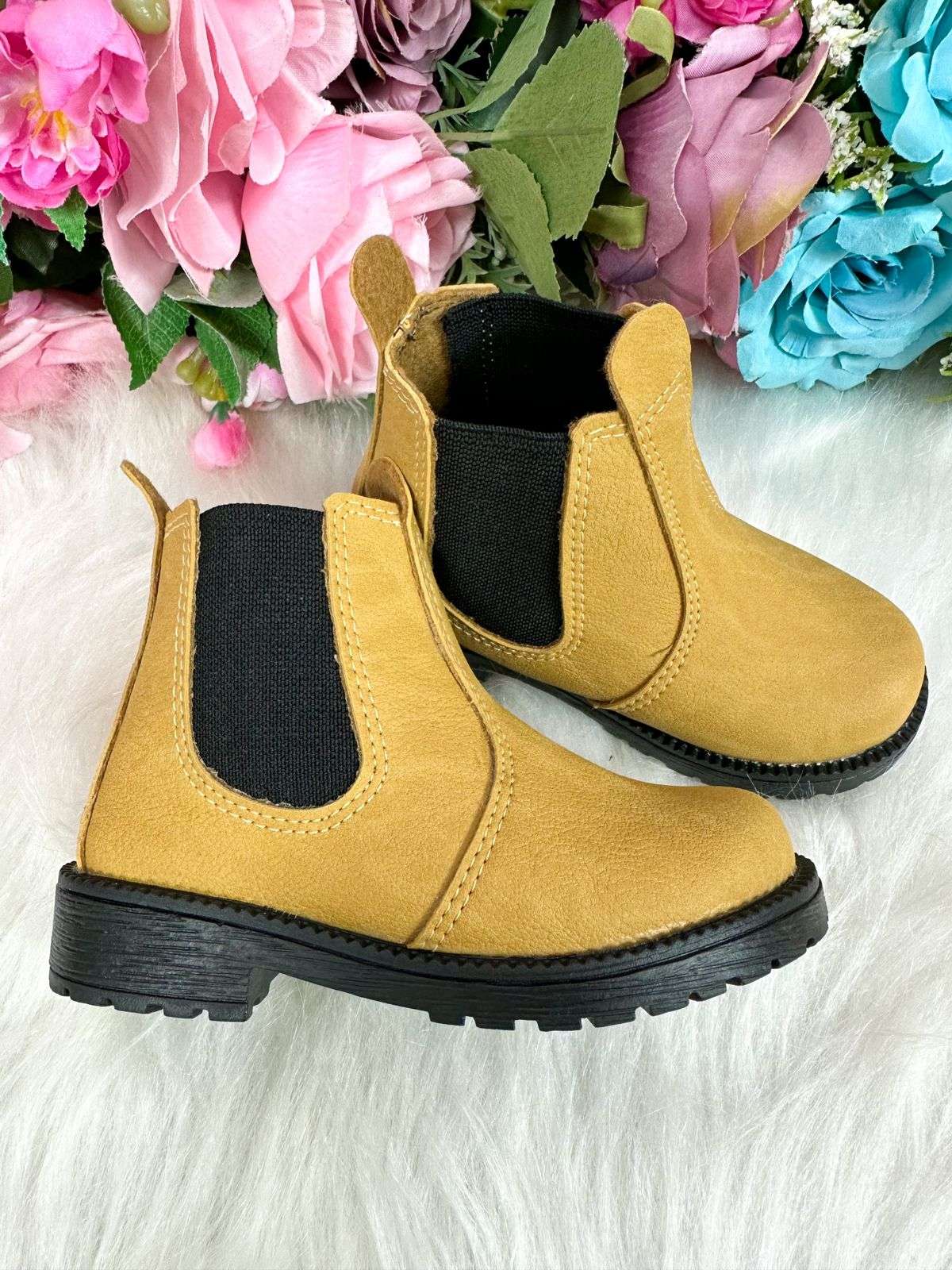 Bota Masculina Mostarda Confortável para Passeios e Festas