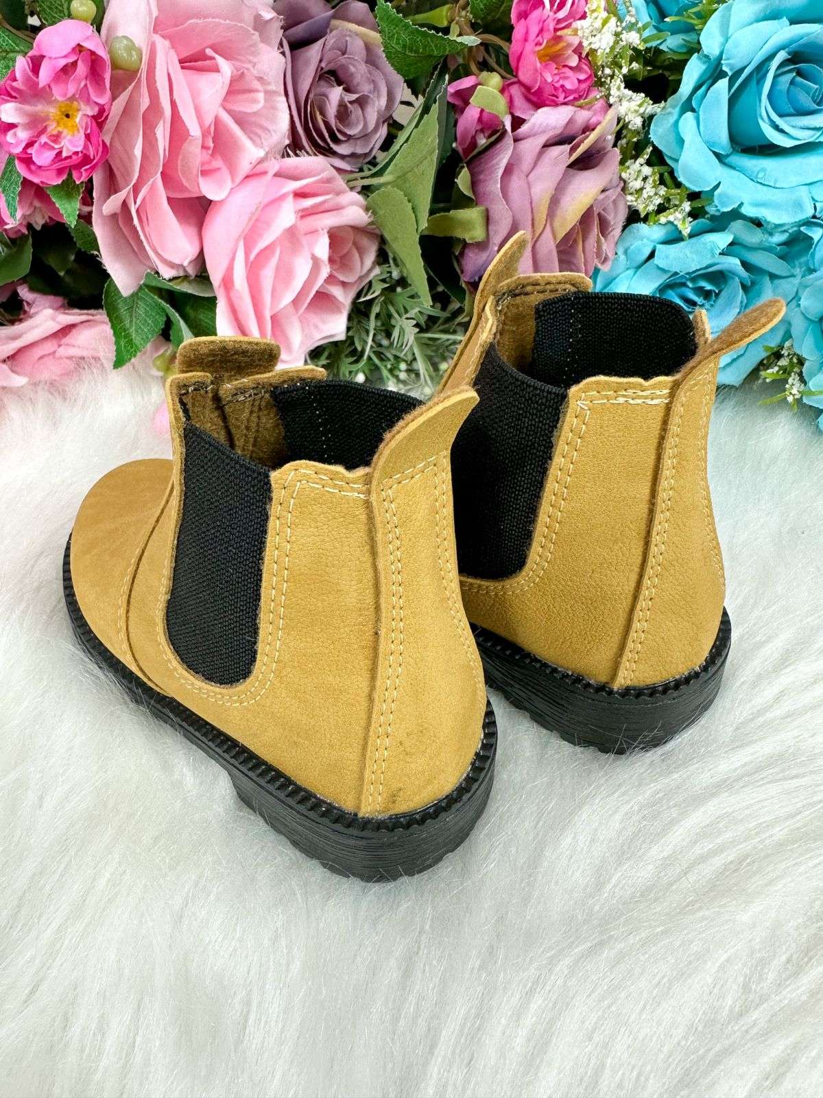 Bota Masculina Mostarda Confortável para Passeios e Festas