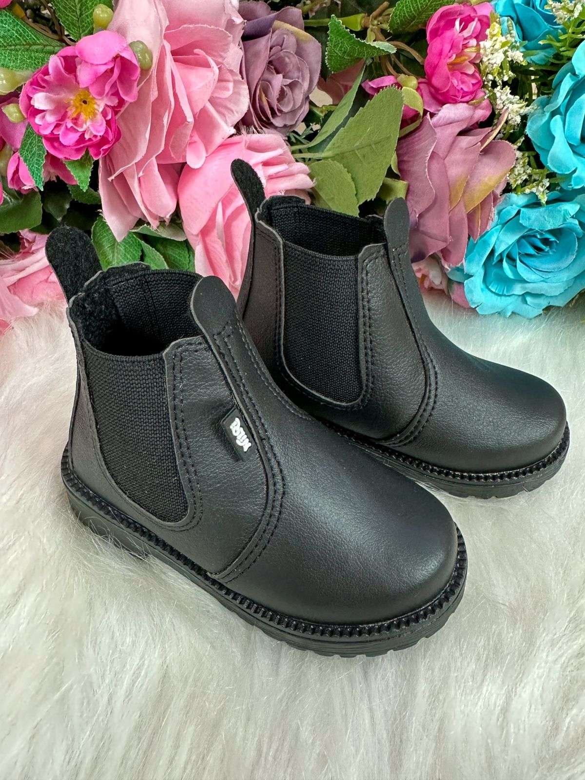 Bota Infantil Confortável em Preto