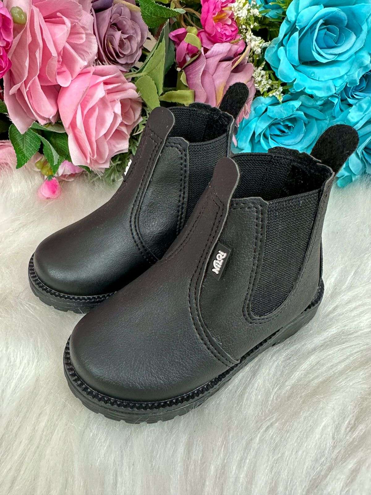Bota Infantil Confortável em Preto
