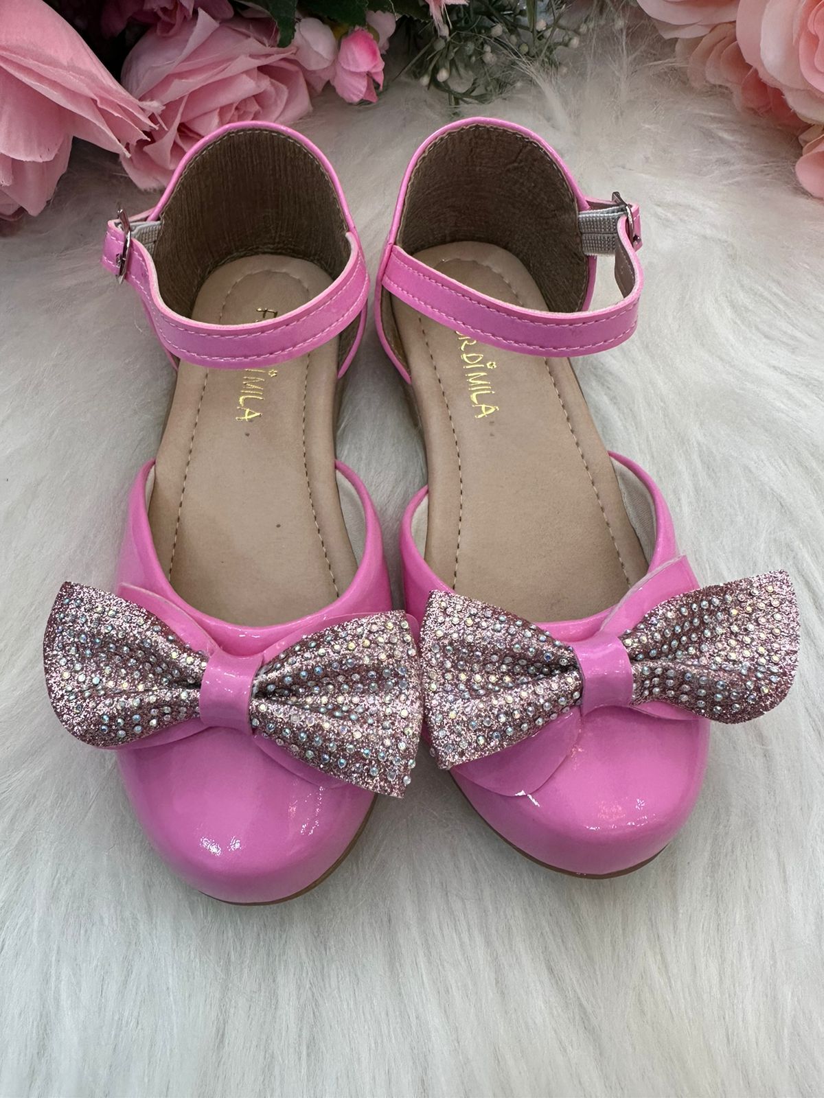 Sapatilha Rosa Chiclete com Brilho para Passeios e Festas