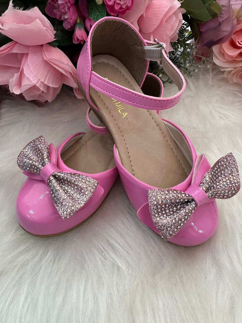 Sapatilha Rosa Chiclete com Brilho para Passeios e Festas