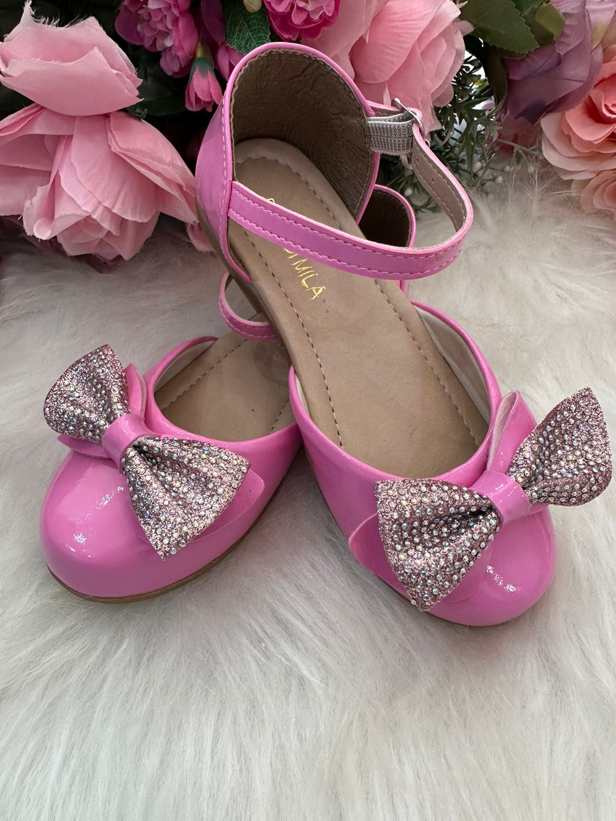 Sapatilha Rosa Chiclete com Brilho para Passeios e Festas