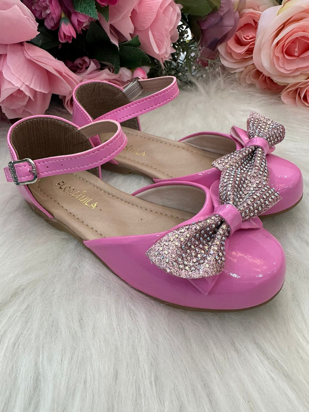Sapatilha Rosa Chiclete com Brilho para Passeios e Festas