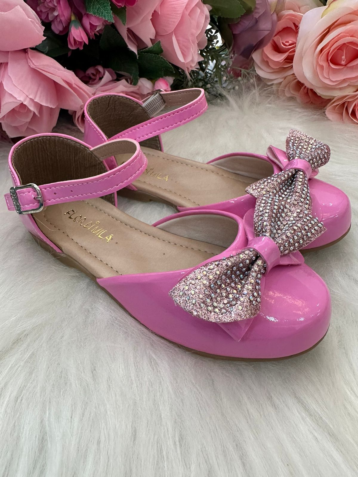 Sapatilha Rosa Chiclete com Brilho para Passeios e Festas