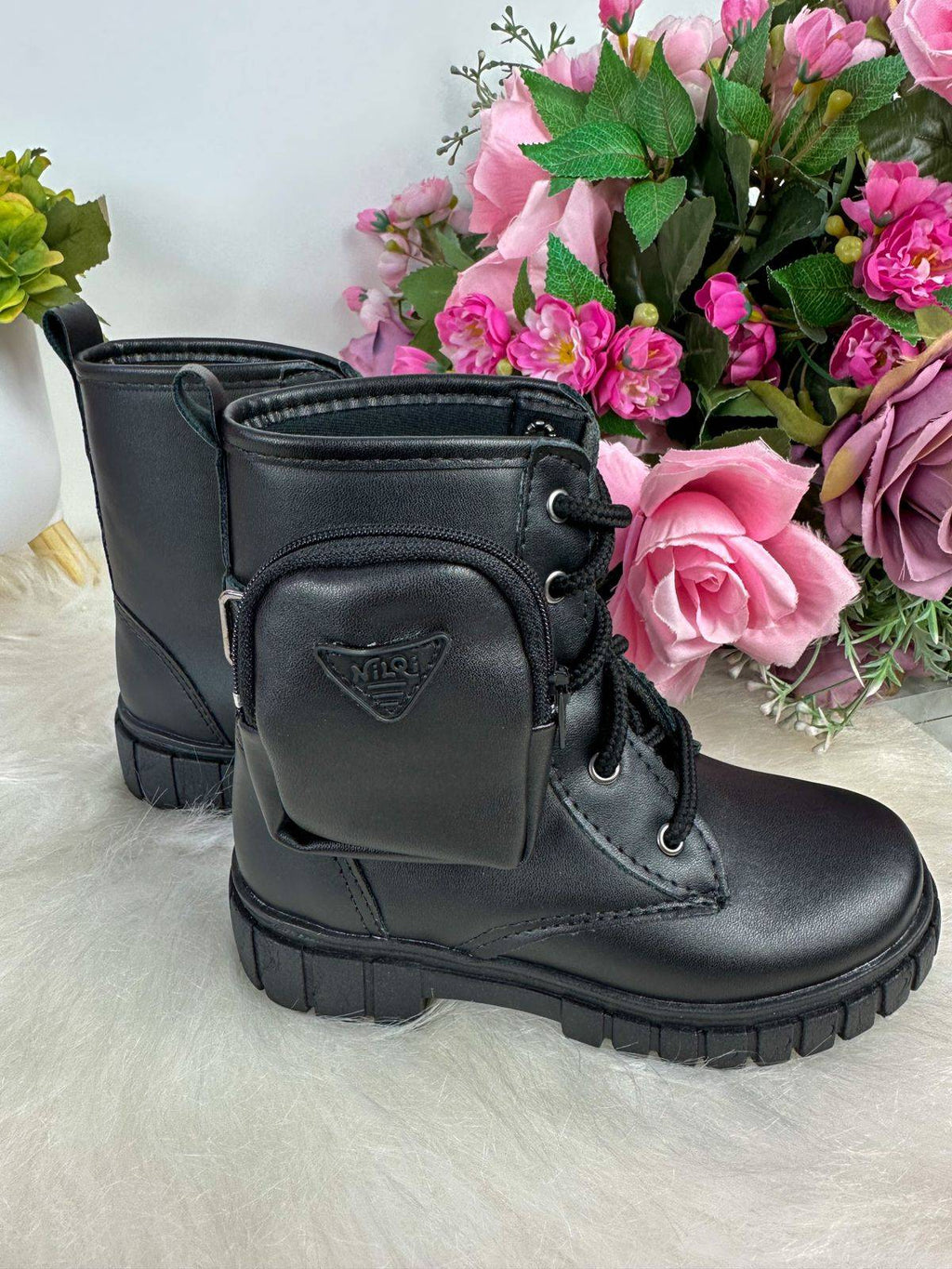 Bota Infantil Preto Cano Médio Confortável e Estilosa