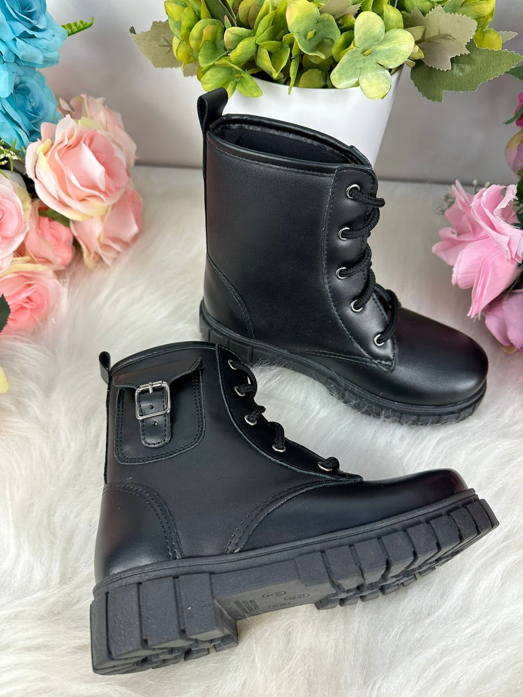 Bota Infantil Preta Confortável para Passeios e Festas