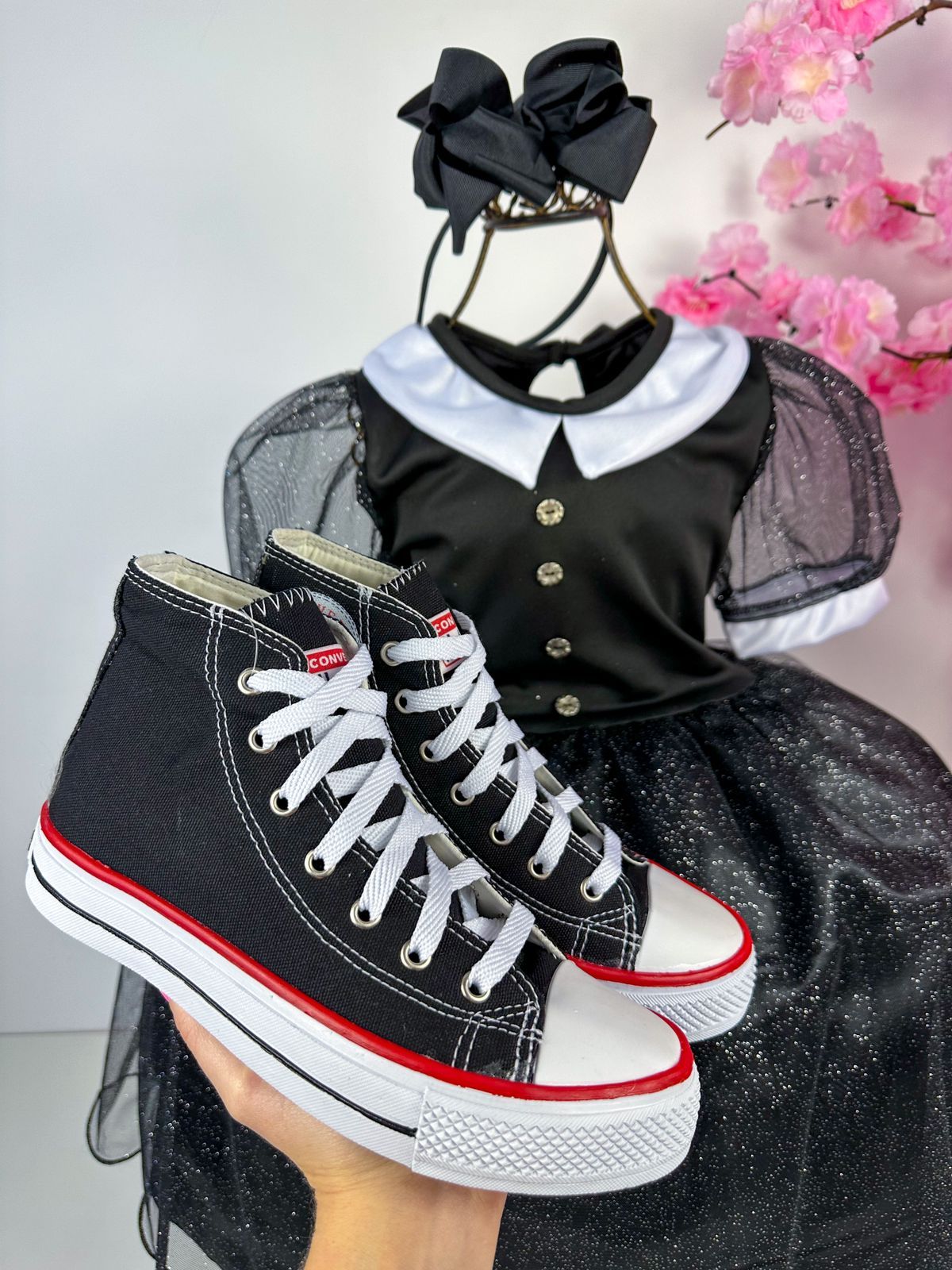 Fantasia Infantil Wandinha em Tule Preto com Gola Branca