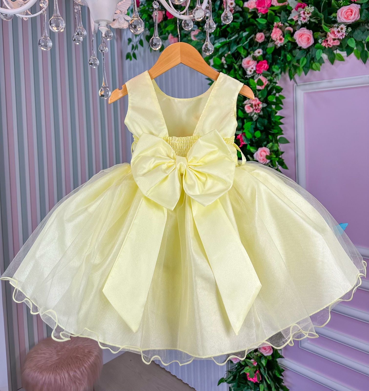 Vestido Amarelo Jardim Encantado com Forro Confortável e Laço