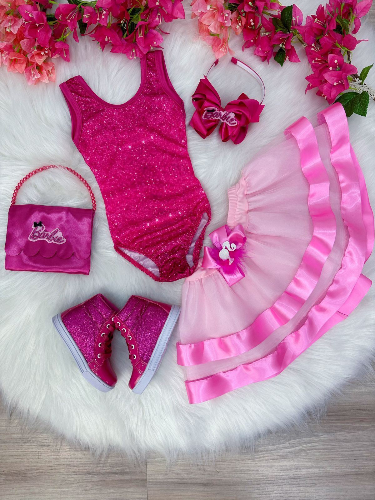 Vestido Infantil Rosa com Saia e Broche Luxo