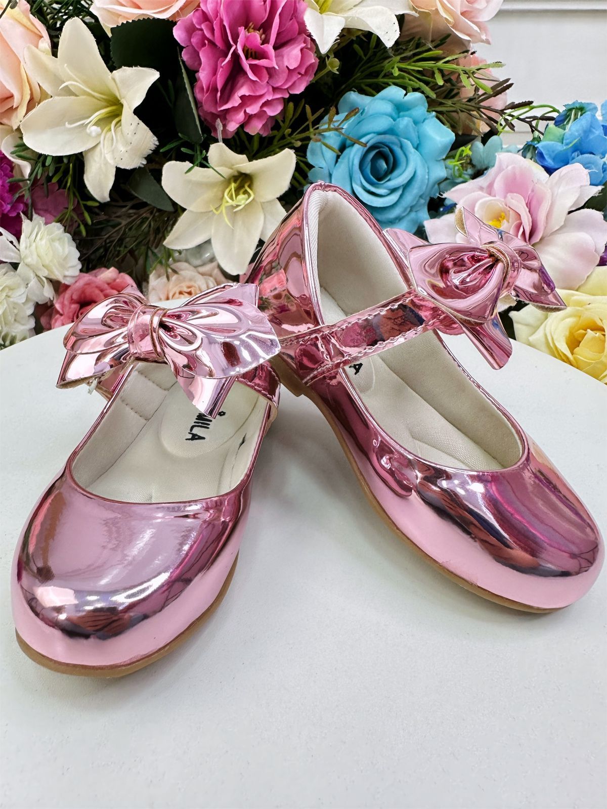 Sapatinho Metalizado Rose Com Laço Para Festas e Casuais