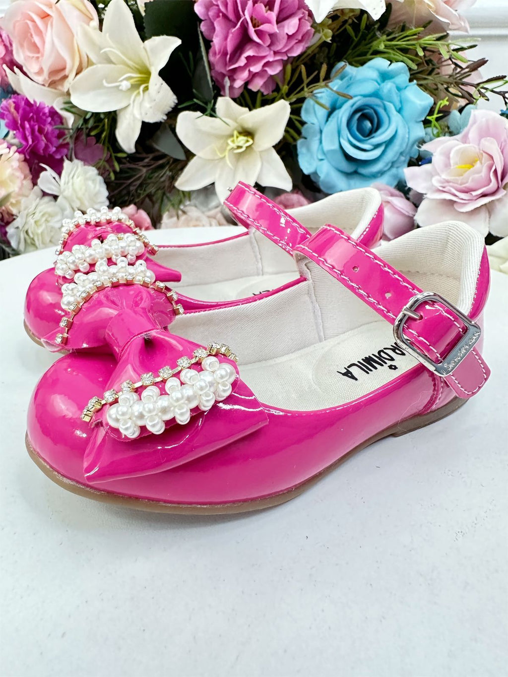 Sapatinho Infantil Verniz Pink com Tornozeleira e Aplique de Pérolas e Strass