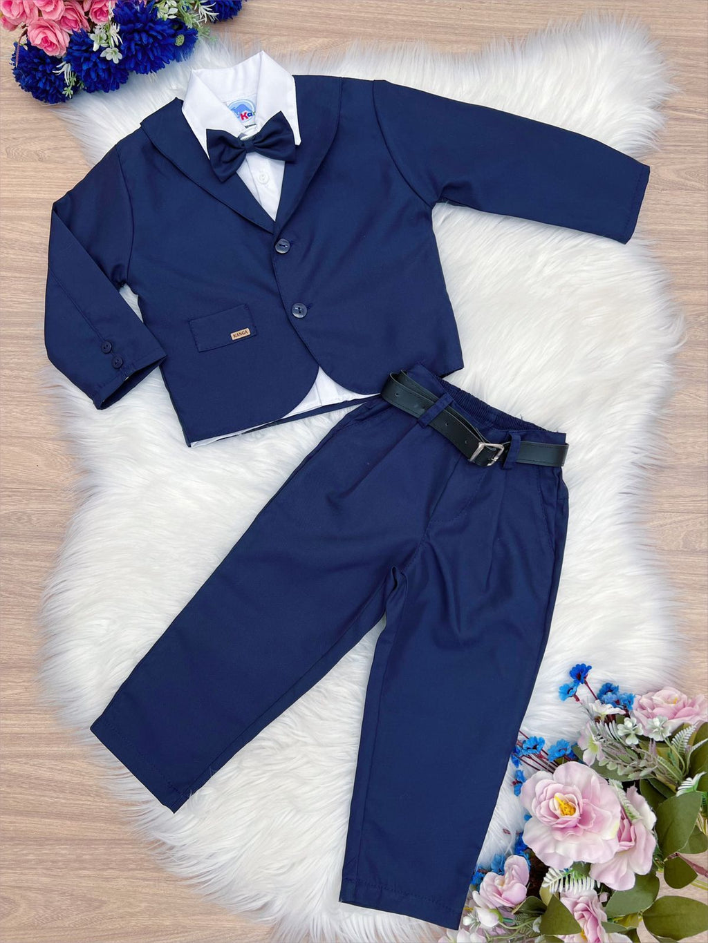 Terno Infantil Azul Marinho em Poliéster com Gravata e Cinto em Courino