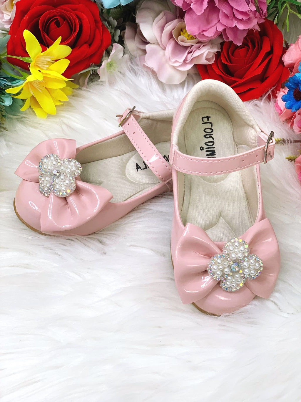 Sapatinho Infantil Rosa Verniz com Laço, Strass e Pérolas