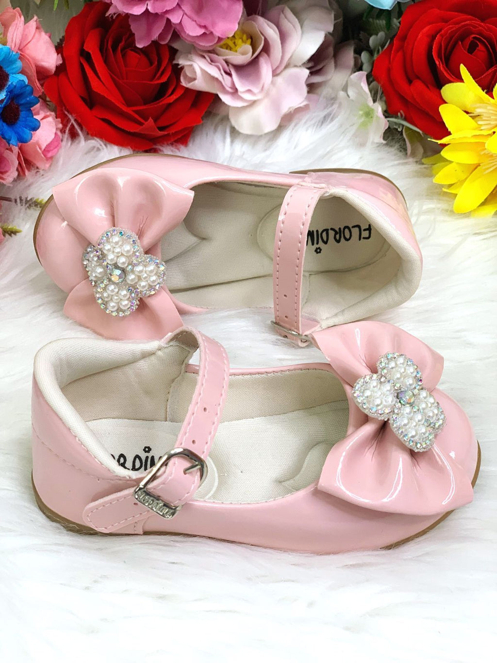 Sapatinho Infantil Rosa Verniz com Laço, Strass e Pérolas