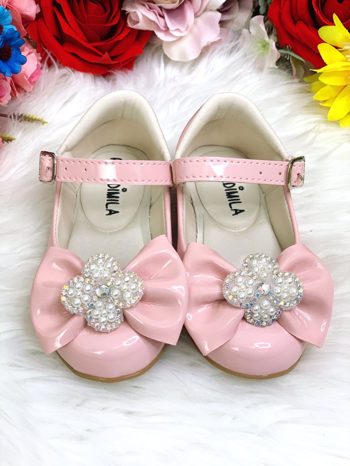 Sapatinho Infantil Rosa Verniz com Laço, Strass e Pérolas