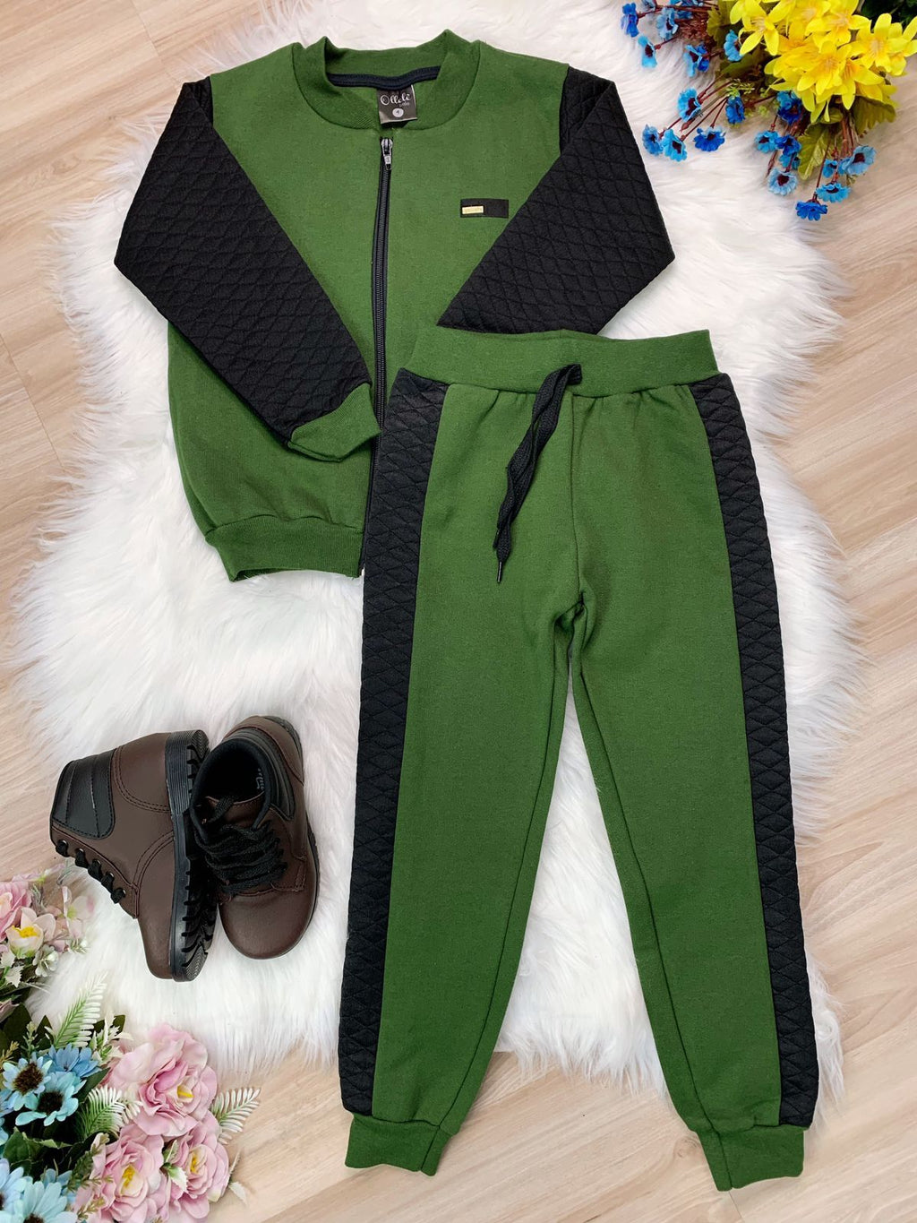Conjunto Infantil de Moletom Flanelado com Jaqueta e Calça Verde Escuro