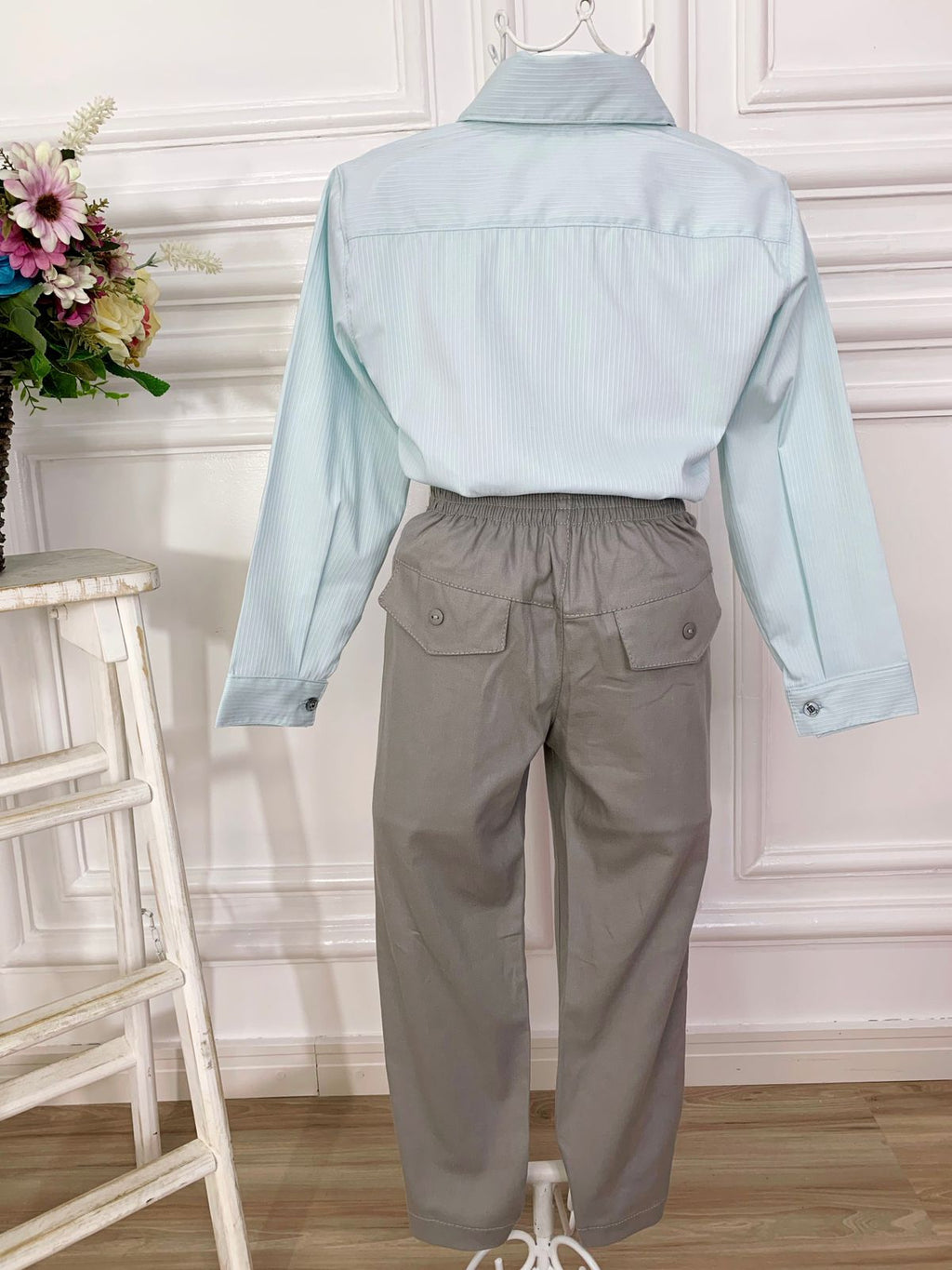 Conjunto Social Verde com Camisa e Calça Sarja Cinza