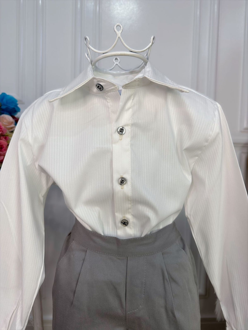 Conjunto Social Off White e Caqui para Meninos com Calça de Sarja e Camisa