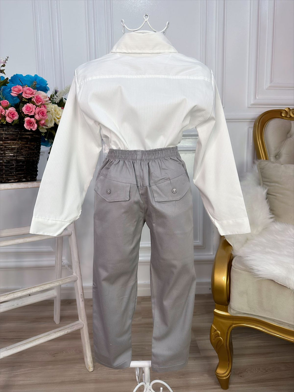 Conjunto Social Off White e Caqui para Meninos com Calça de Sarja e Camisa