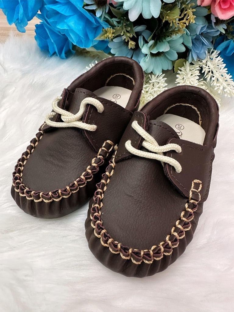 Mocassim Marrom Escuro de Couro Sintético com Cadarço para Príncipes