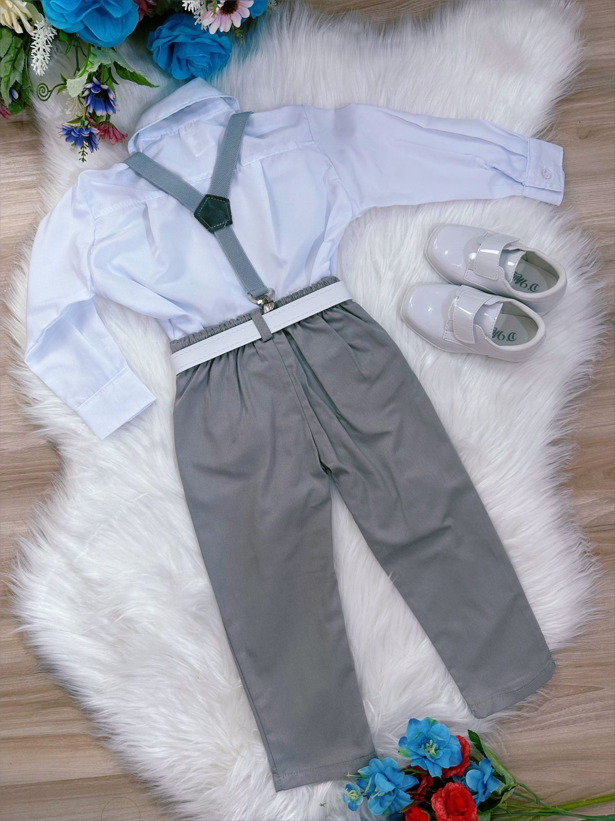 Conjunto Social Infantil Camisa Branca com Suspensório e Calça Cinza