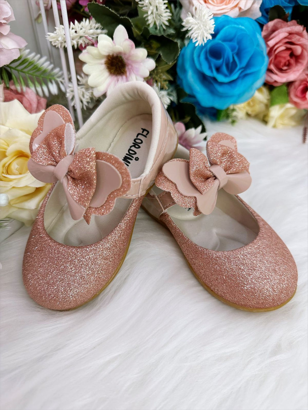 Sapatinho Bebê Nude Com Glitter e Lacinho para Festas e Casuais