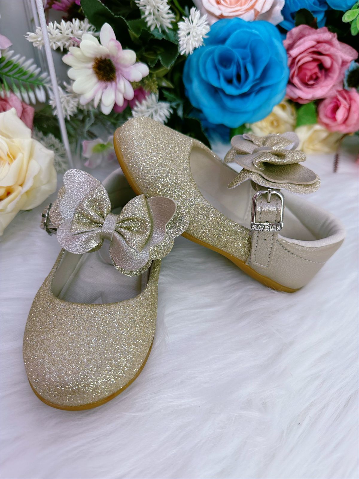 Sapatinho Bebê Com Glitter e Lacinho para Festas e Casamentos