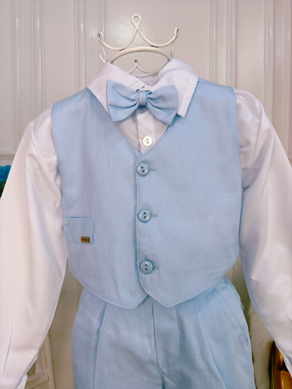 Conjunto Social Azul com Colete e Calça e Camisa Branca