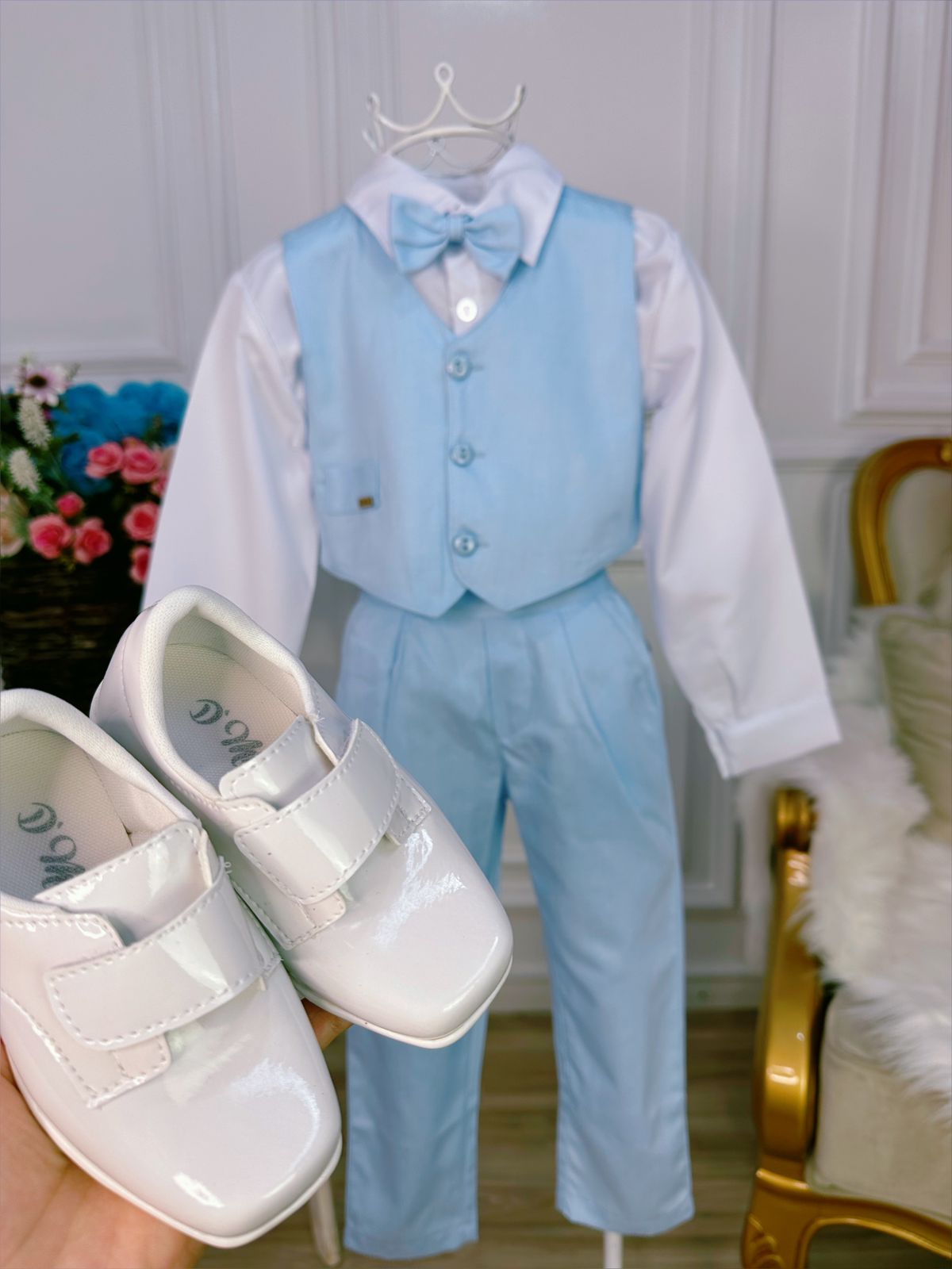 Conjunto Social Azul com Colete e Calça e Camisa Branca