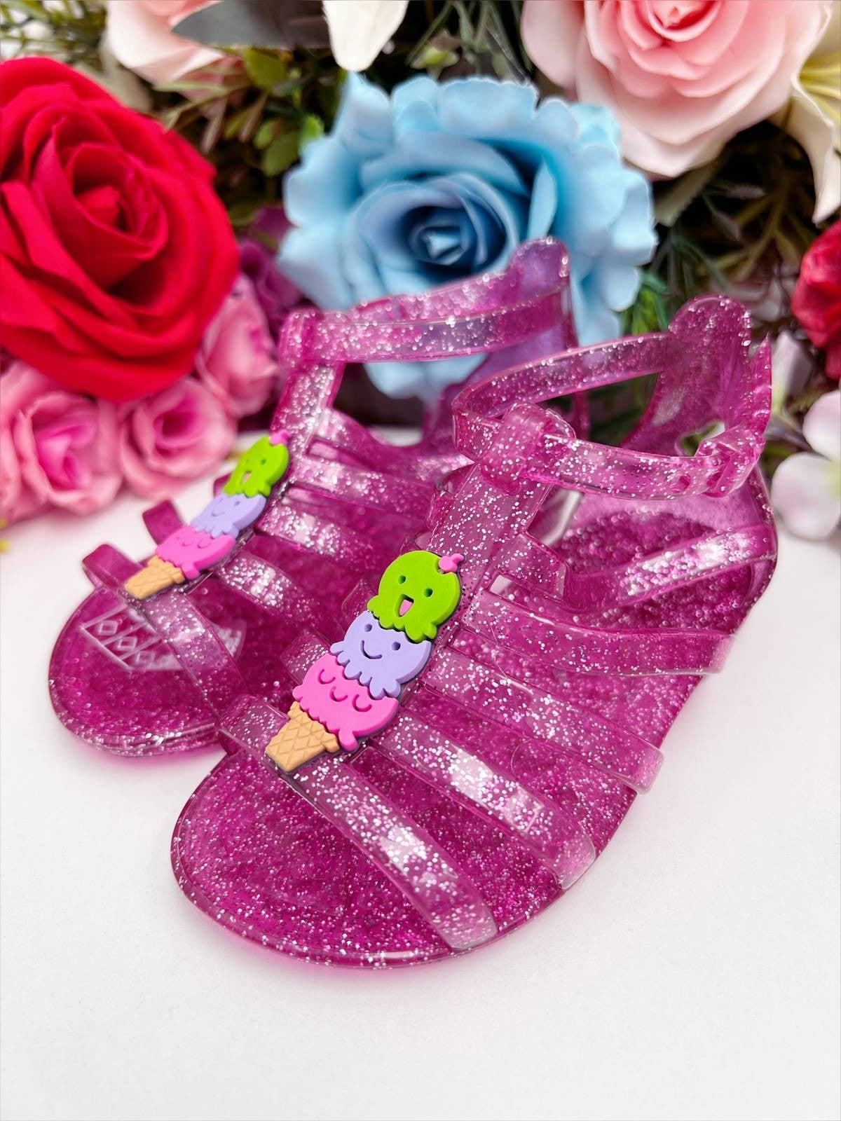 Sandália Infantil Rosa Gladiadora em Plástico Glitter com Aplique de Sorvete