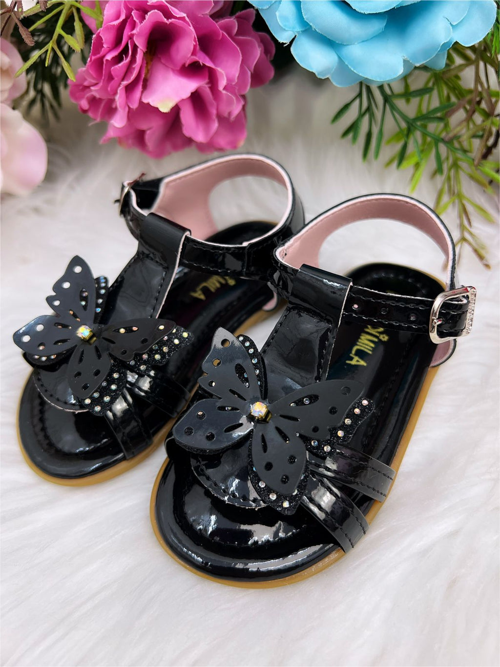 Sandália Infantil Verniz Preto com Aplique de Borboleta e Strass