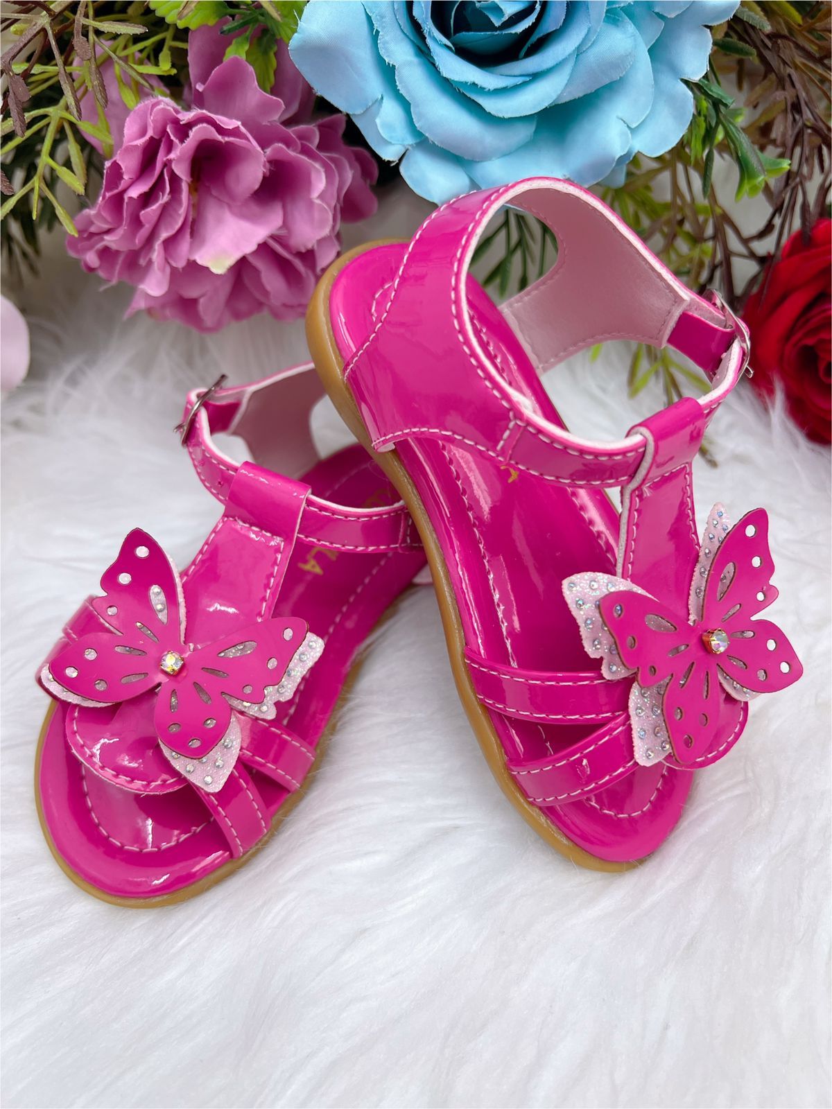 Sandália Infantil Pink Verniz com Aplique de Borboleta e Strass