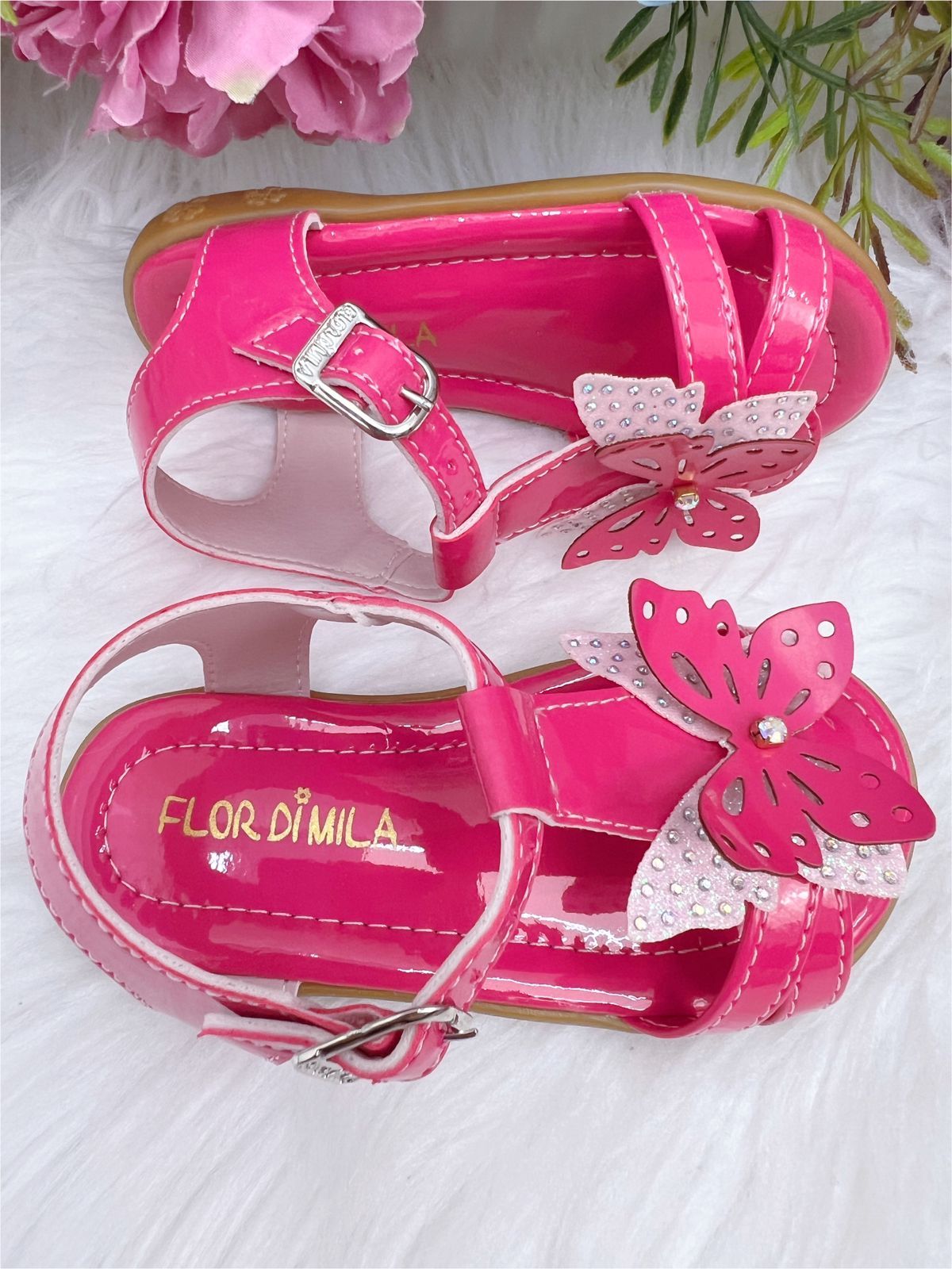 Sandália Infantil Pink Verniz com Aplique de Borboleta e Strass